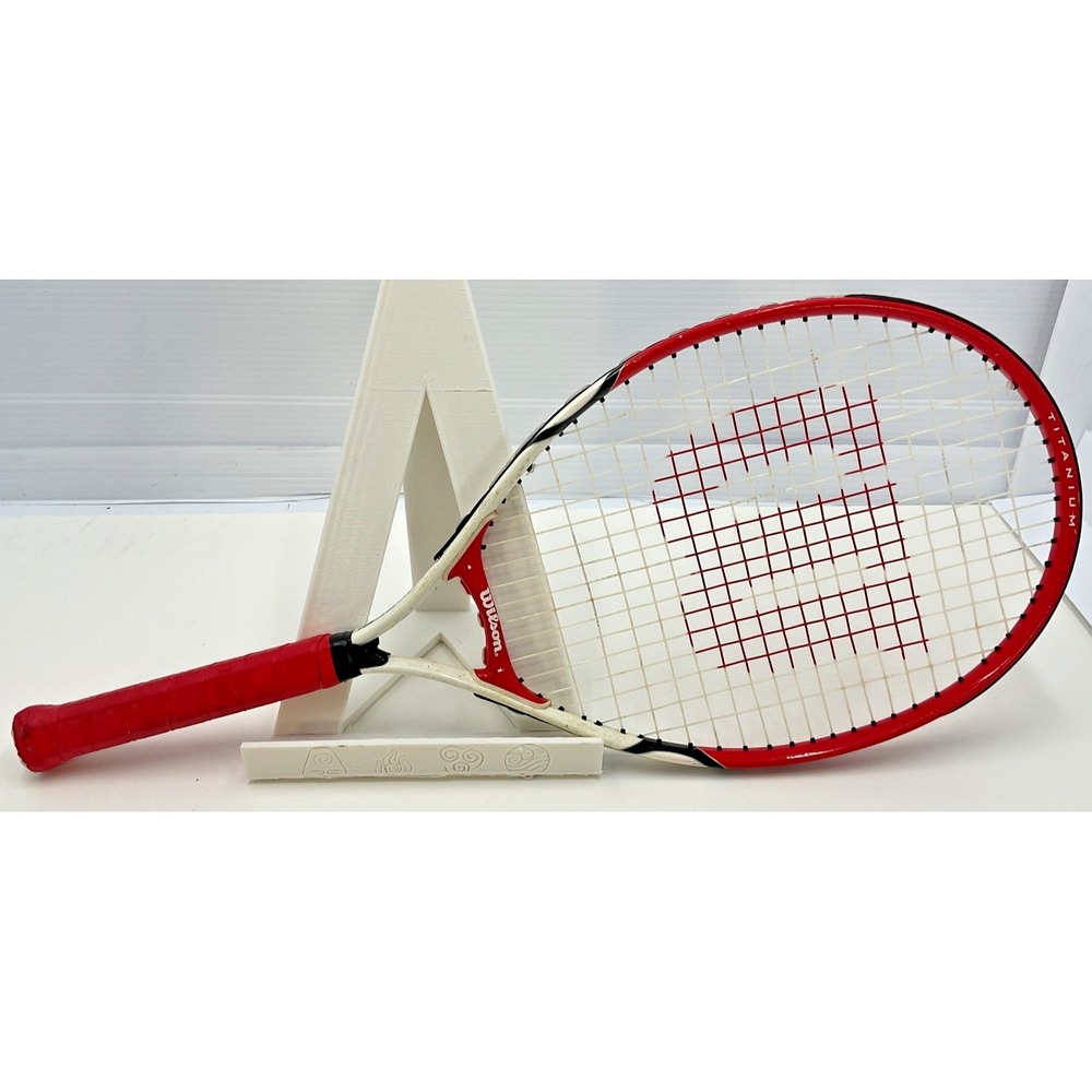 Wilson Federer 25‎ Junior Tennis Racket Red Titanium - Picture 2 of 7
